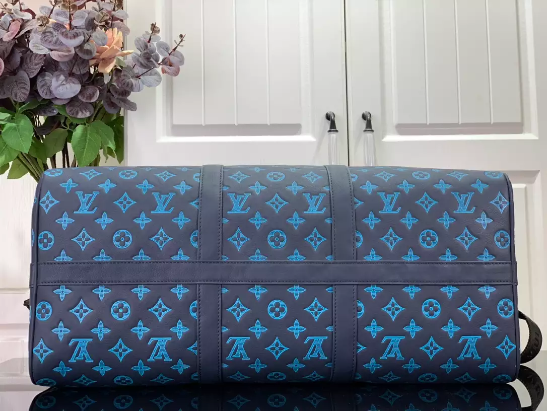 LV Keepall Bandoulière 50 in Monogram Shadow – LW182