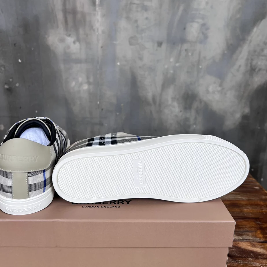 BURBERRY CHECK AND LEATHER SNEAKERS – BBR072