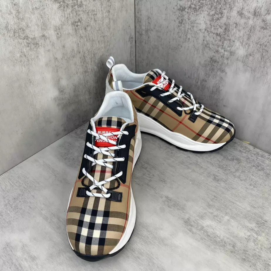 BURBERRY PLATFORM SNEAKERS – BBR061