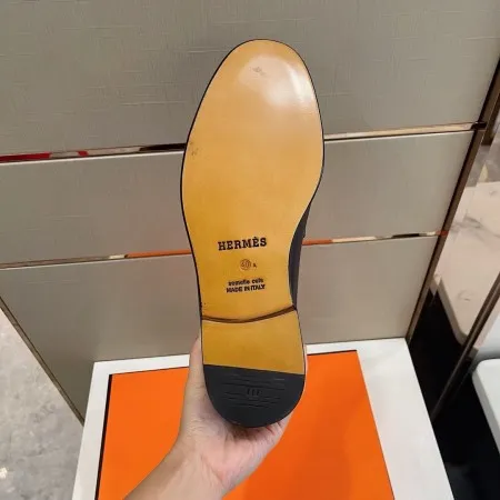 Hermes Men’s Destin Loafers In Noir Calfskin – HM048