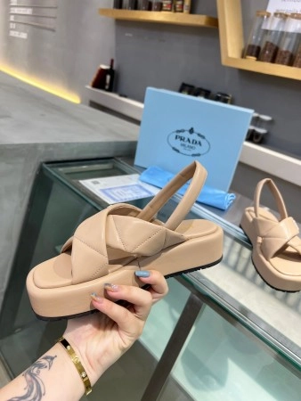 PRADA FLATFORM SANDALS IN BEIGE QUILTED NAPPA LEATHER – PSD042