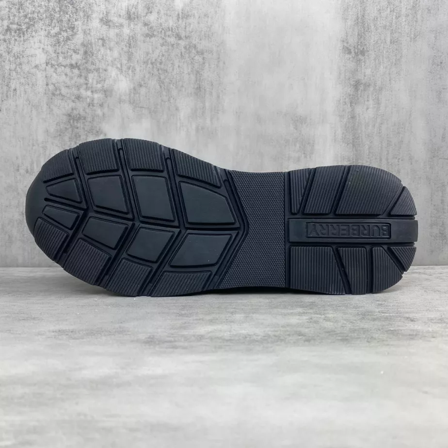 BURBERRY PLATFORM SNEAKERS – BBR063