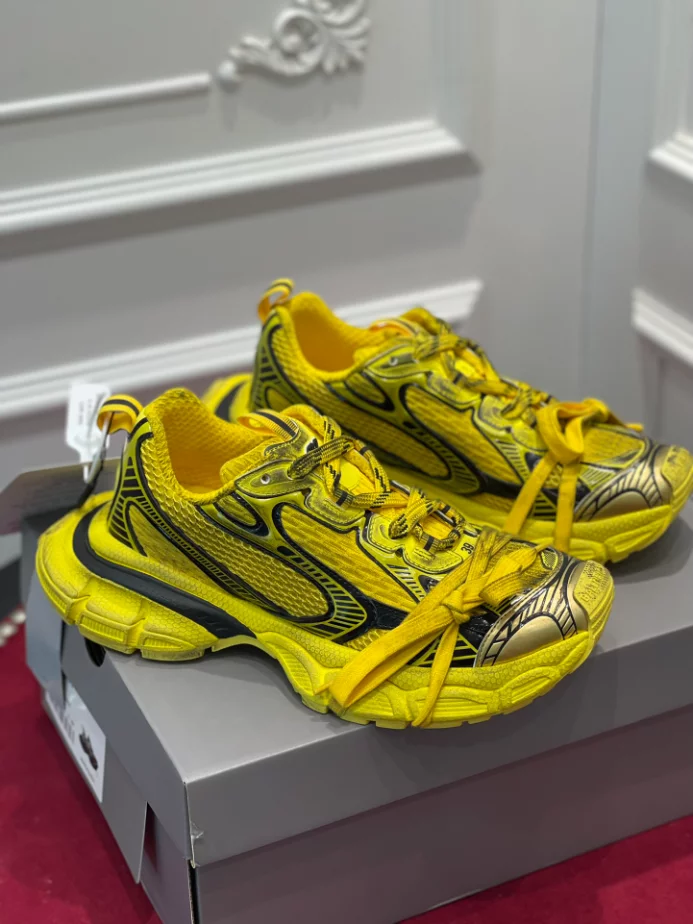 BALENCIAGA MEN’S 3XL SNEAKER – BLA121