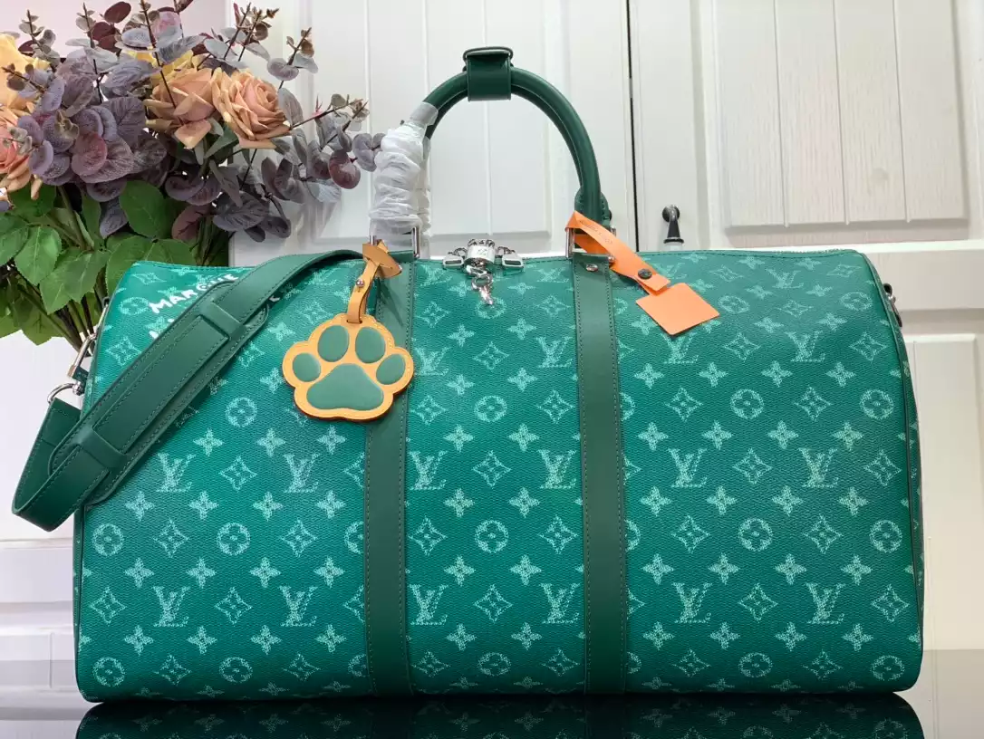 Louis Vuitton Keepall Bandoulière 50 Bag in Green – LW174