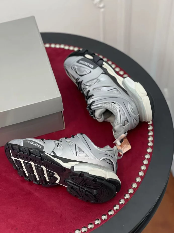 BALENCIAGA TRACK SNEAKER – BLA130