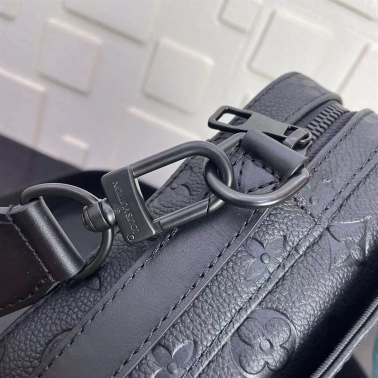 LOUIS VUITTON STEAMER MESSENGER  TAURILLON MONOGRAM – LVB059