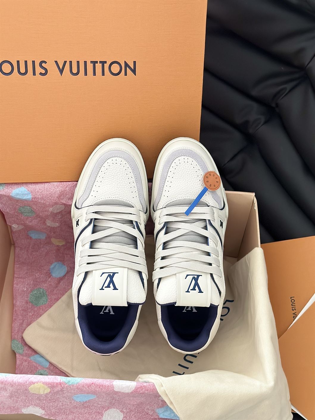 LOUIS VUITTON LV TRAINER SNEAKER – LVS193