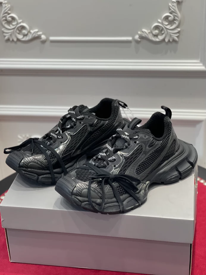 BALENCIAGA MEN’S 3XL SNEAKER – BLA116