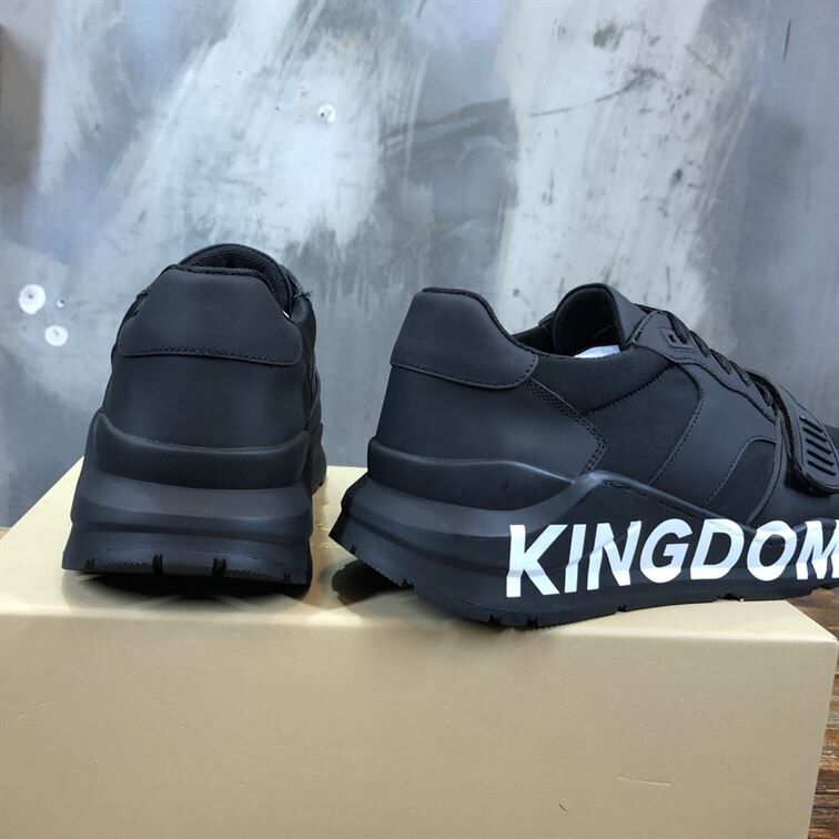 BURBERRY BLACK KINGDOM PRINT SNEAKERS – BBR030