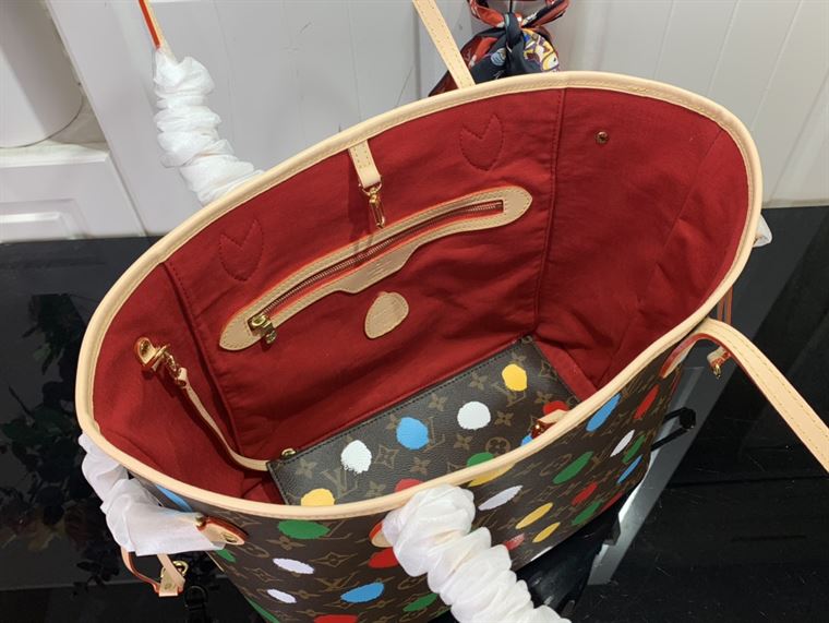 LOUIS VUITTON LV X YK NEVERFULL MM MONOGRAM – LW116