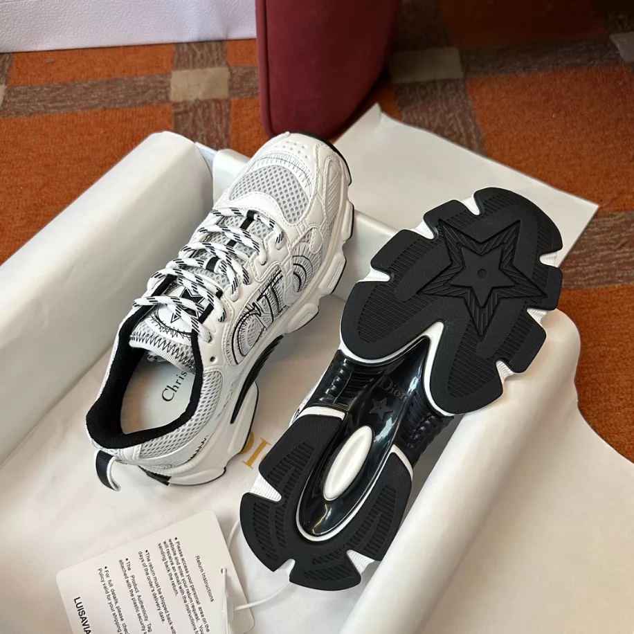 DIOR CHRONO SNEAKERS – DO0153