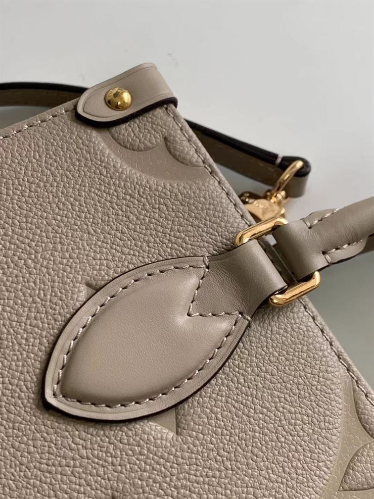 LOUIS VUITTON ONTHEGO PM MONOGRAM EMPREINTE – LW034