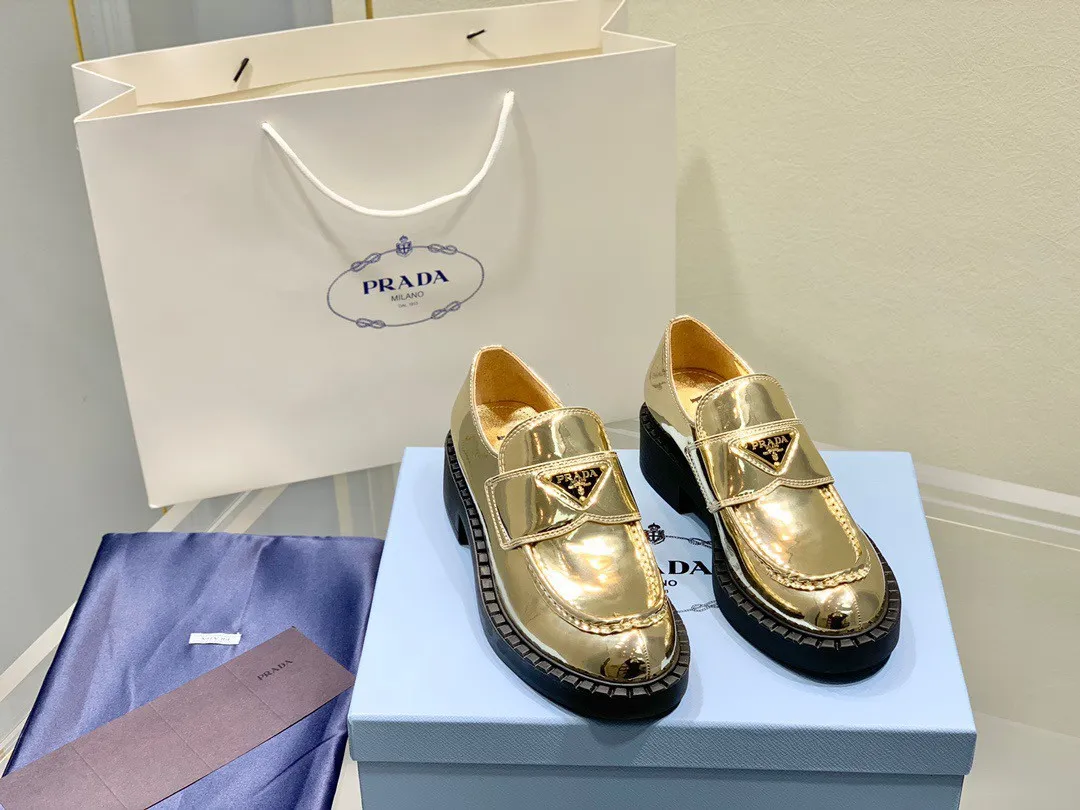 Prada Women’s Loafers In Gold Metallic Leather – PRL004