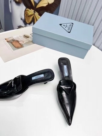 PRADA SABOTS MULES IN BLACK BRUSHED LEATHER – PSD054