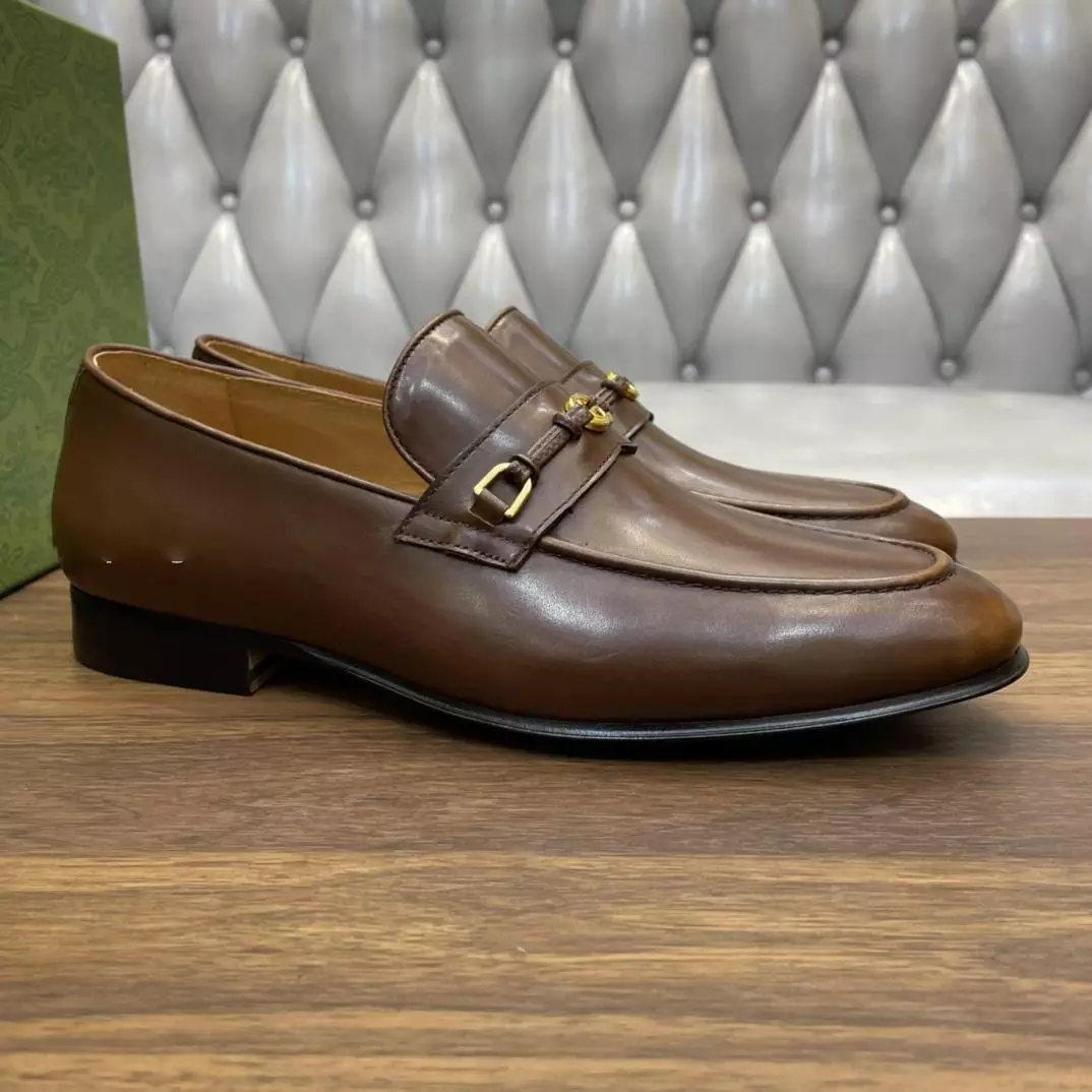 LEATHER LOAFERS WITH INTERLOCKING G IN BROWN – GL112