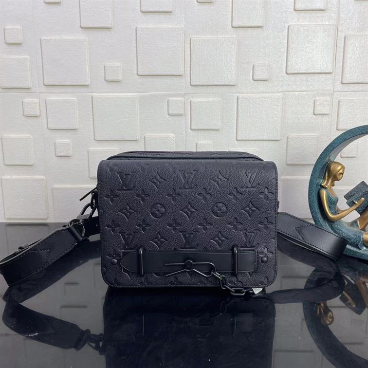 LOUIS VUITTON STEAMER MESSENGER  TAURILLON MONOGRAM – LVB059