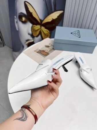 PRADA SABOTS MULES IN WHITE BRUSHED LEATHER – PSD055