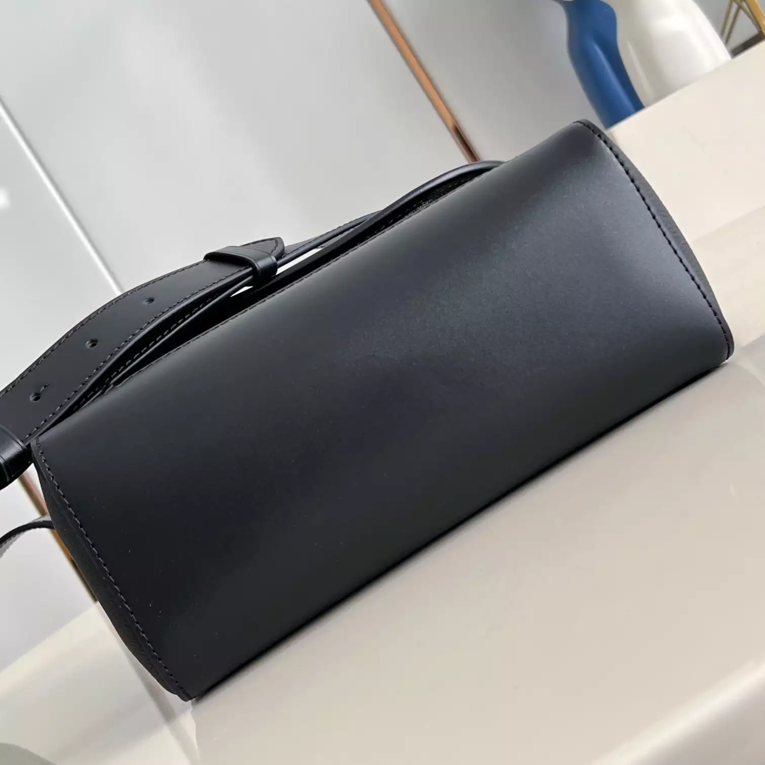 PULSE MESSENGER BAG KHAKI/BLACK COWHIDE LEATHER AND MONOGRAM CANVAS M12625 – LW293