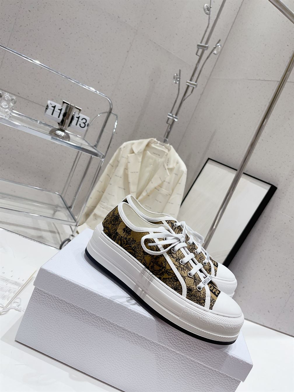 DIOR WALK’N’DIOR PLATFORM SNEAKER – DO114