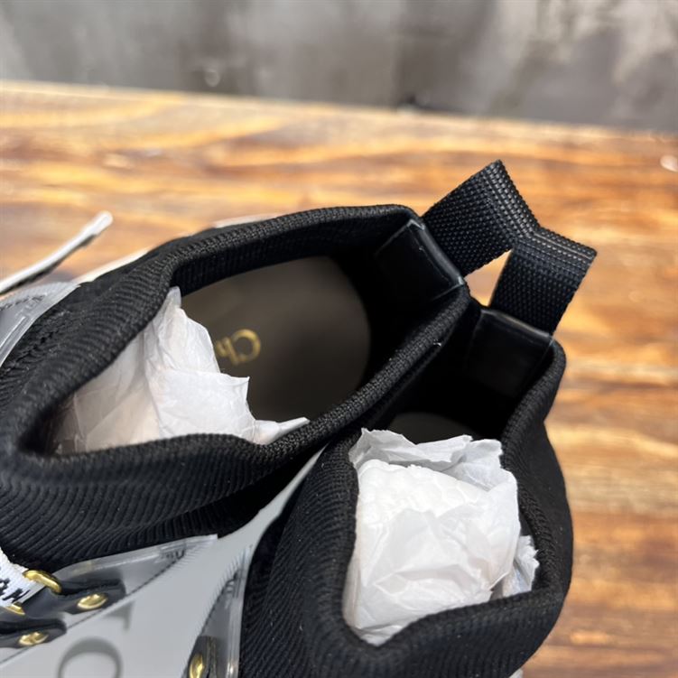 DIOR WALK’N’DIOR SNEAKER – DO118