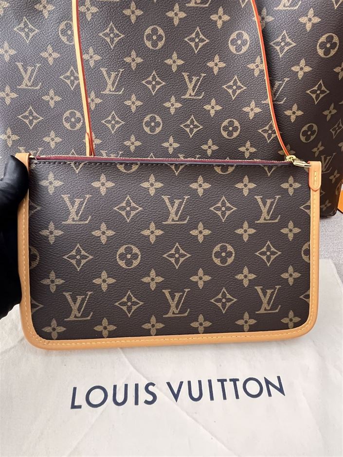 LOUIS VUITTON CARRYALL MM MONOGRAM – LW055