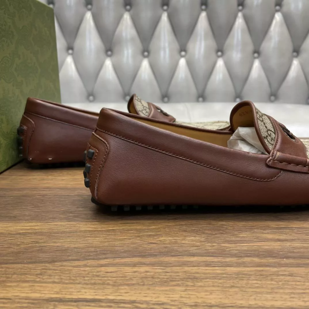 MEN’S INTERLOCKING G DRIVER BROWN LEATHER – GL105