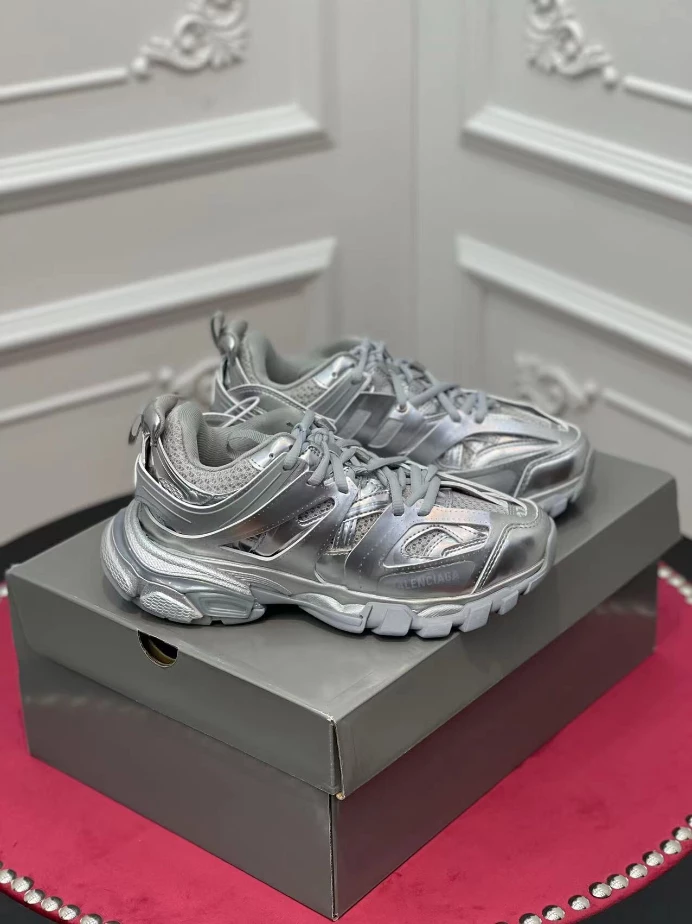 BALENCIAGA TRACK SNEAKER – BLA141