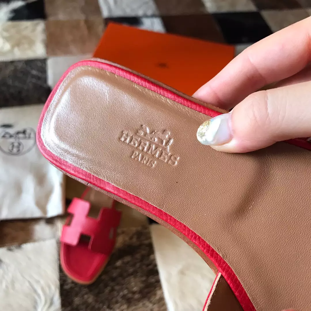 HERMES ORAN SLIDE SANDALS IN RED EPSOM CALFSKIN – HMSD092