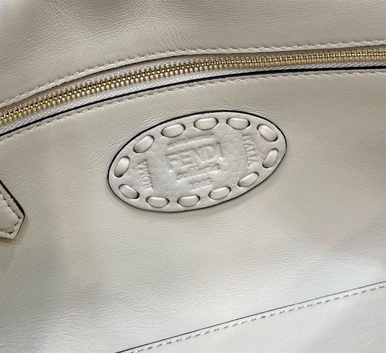 FENDI BAGUETTE CAMELLIA SELLERIA BAG WITH OVERSIZE TOPSTITCHING – F027