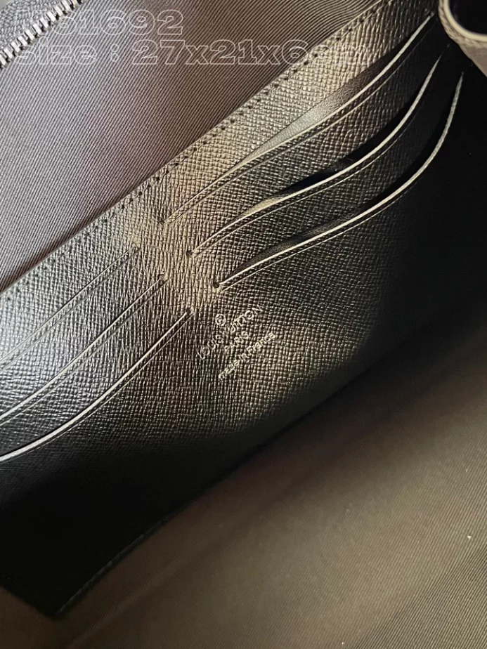 POCHETTE VOYAGE MONOGRAM ECLIPSE M61692 – LW411