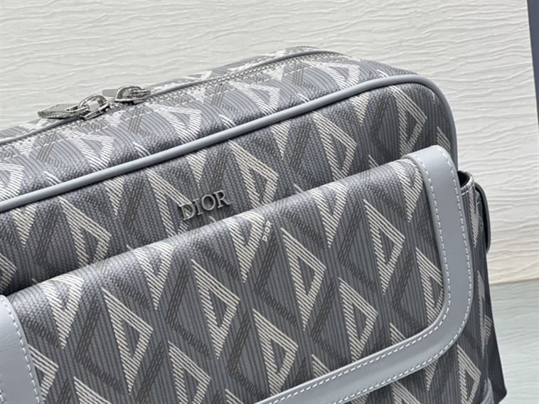 DIOR HIT THE ROAD MESSENGER BAG – DIO034