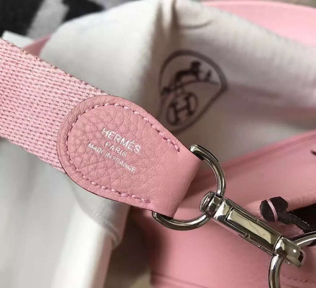 Hermes Evelyne III TPM Bag In Pink Clemence Leather – HW052