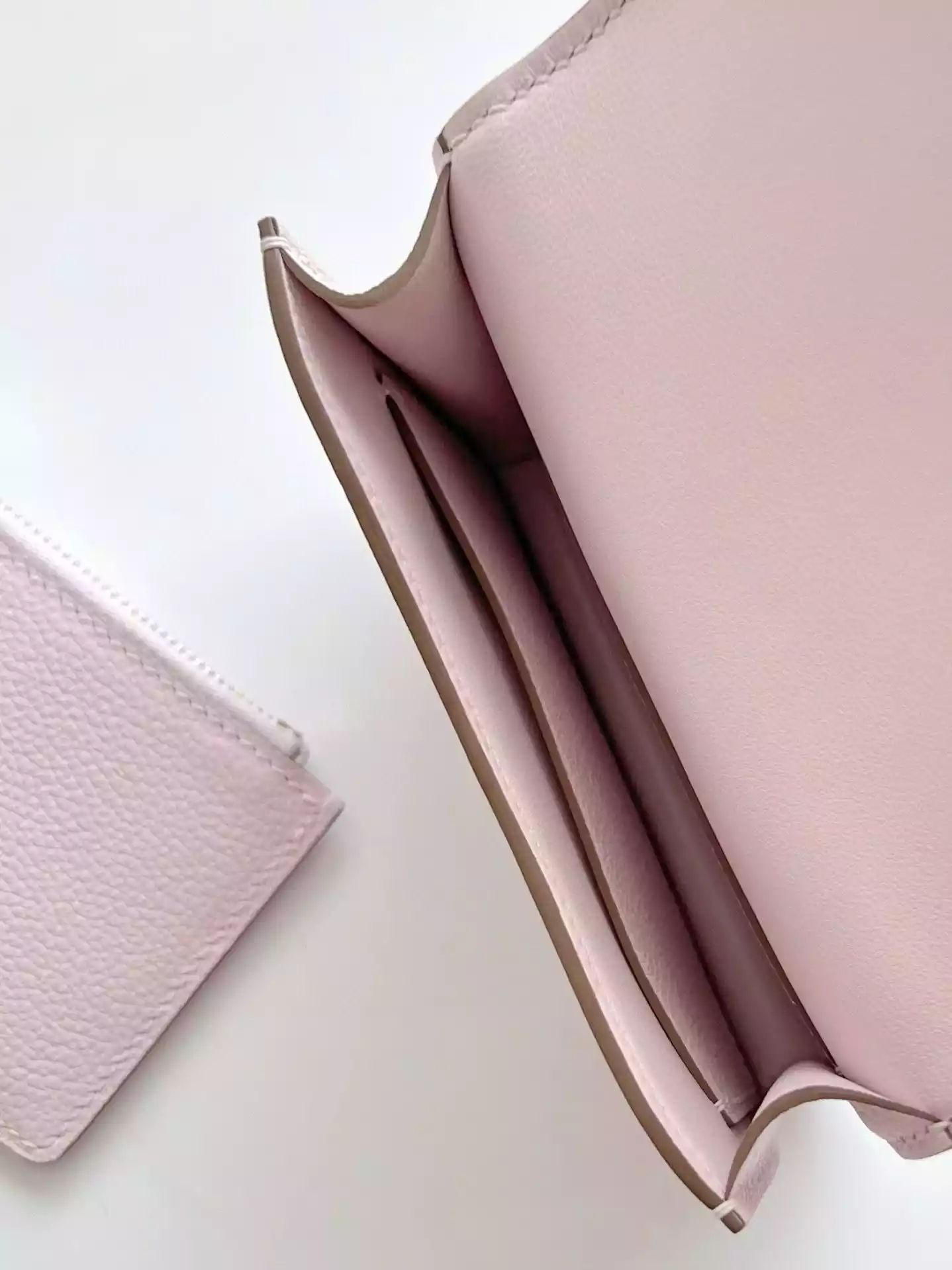 Hermes Constance Slim Wallet in Mauve Pale Epsom Calfskin – HW161