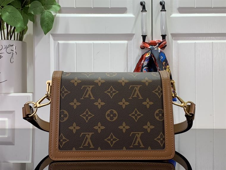 LOUIS VUITTON MINI DAUPHINE LOCK XL – LW096
