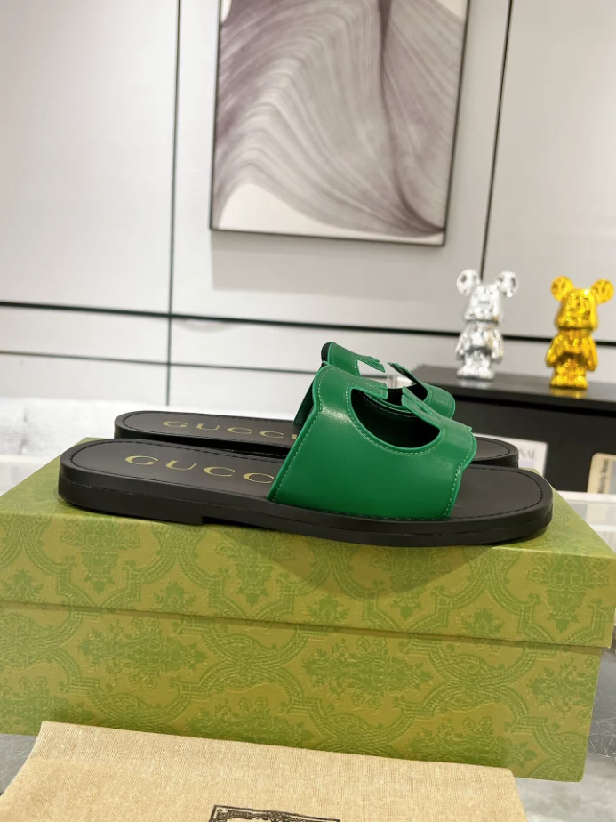 GUCCI MEN’S SLIDE SANDAL – GSL065