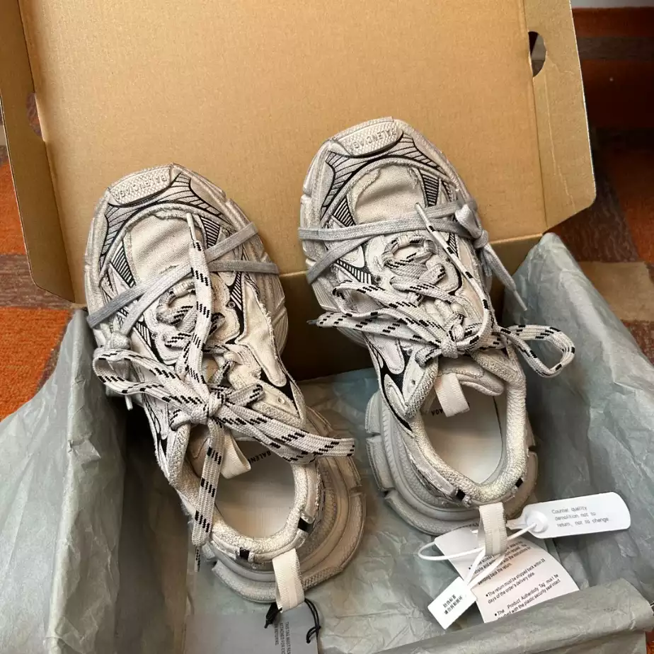 BALENCIAGA MEN’S 3XL SNEAKER – BLA109