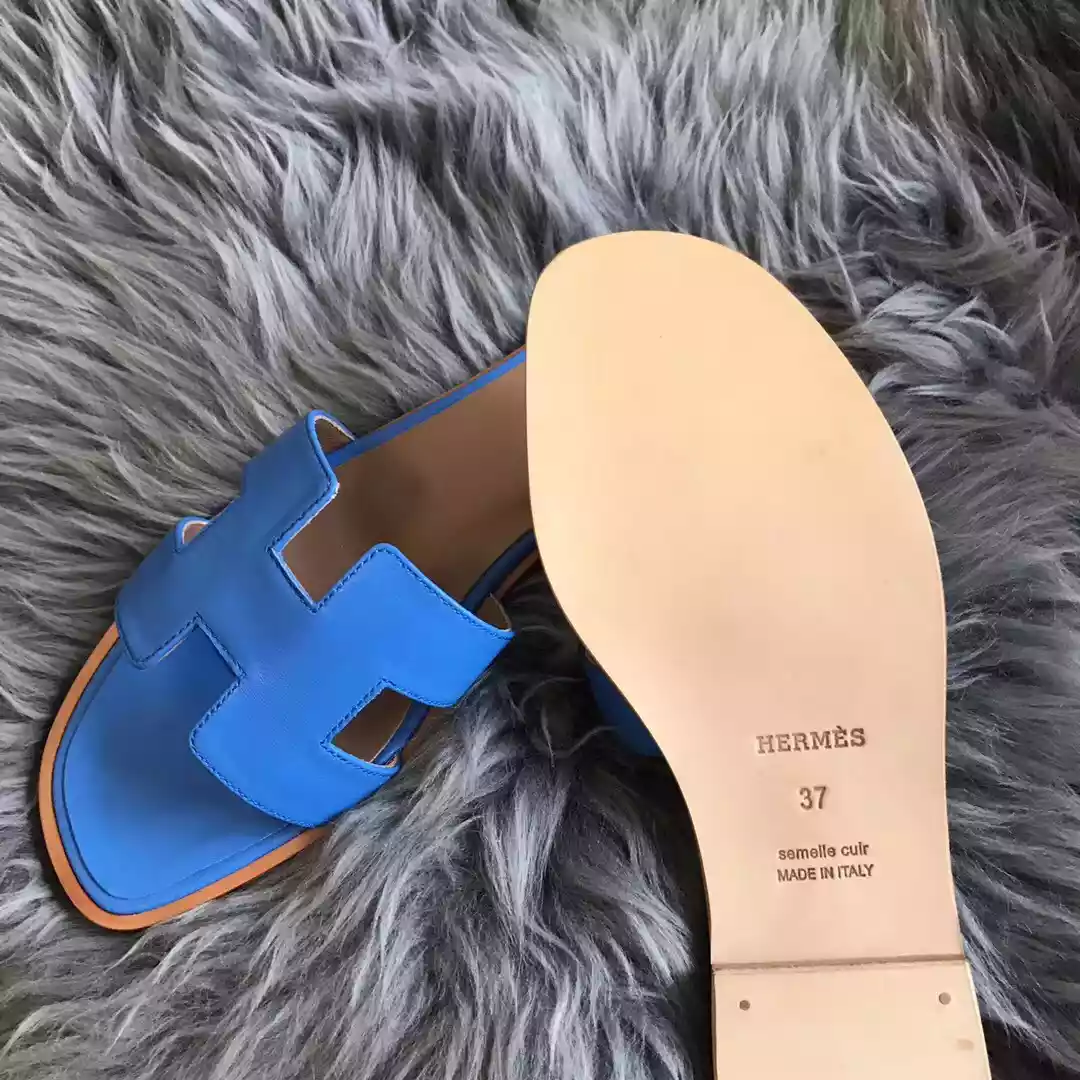 HERMES ORAN SLIDE SANDALS IN BLUE SWIFT CALFSKIN – HMSD124