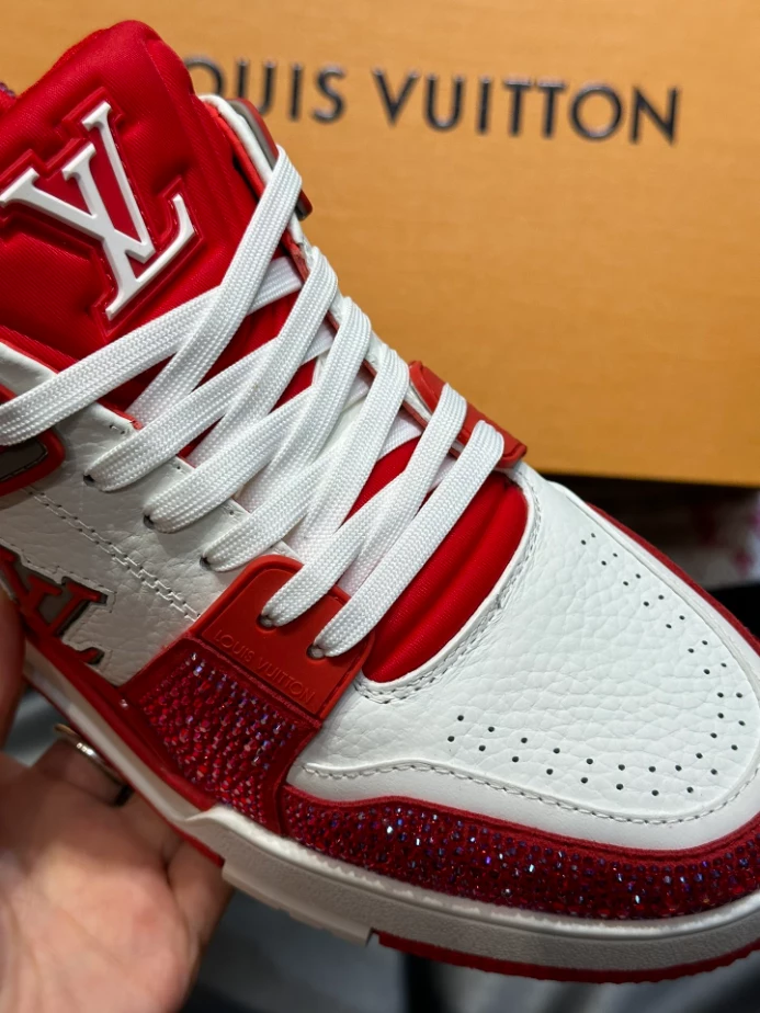 LOUIS VUITTON TRAINER SNEAKER – LVS256