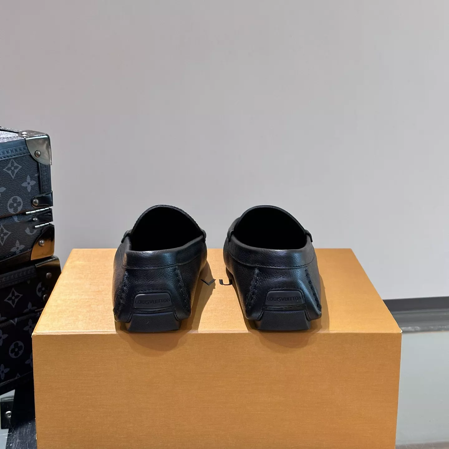 MONTE CARLO MOCCASIN IN BLACK – VL045