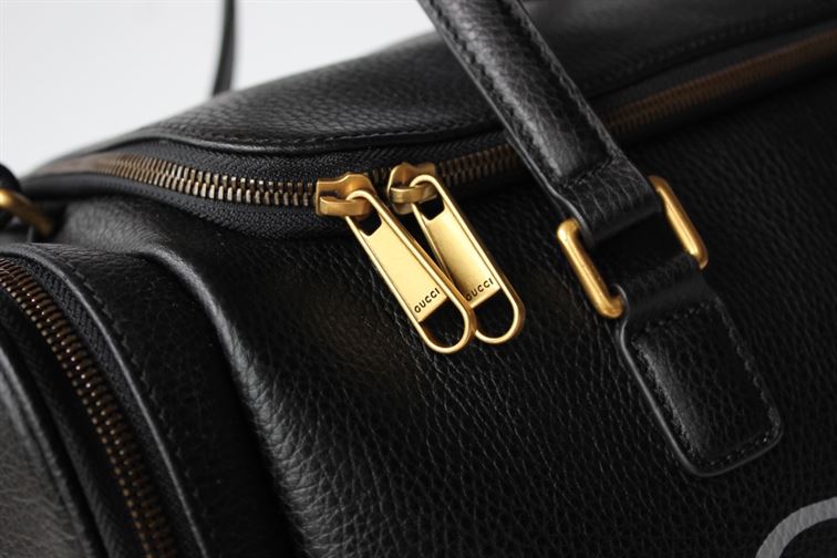 GUCCI RETRO LOGO PRINT LEATHER DUFFLE BAG – BG039