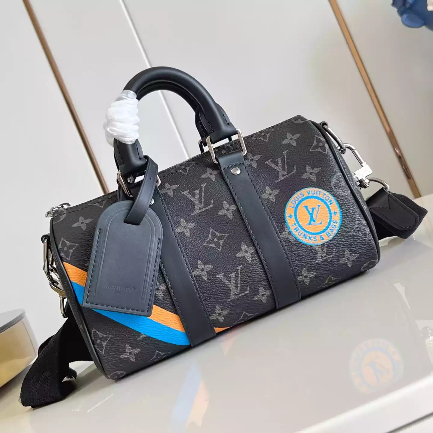 KEEPALL BANDOULIERE 25 BLACK MONOGRAM ECLIPSE P01942 – LW264