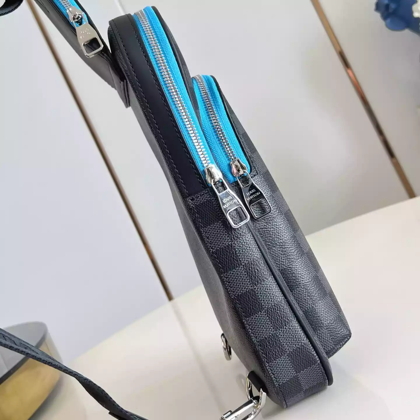 AVENUE BAG INDIGO BLUE DAMIER GRAPHITE N00086 – LW272