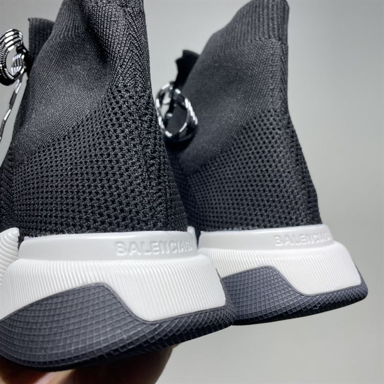 BALENCIAGA MEN’S SPEED 2.0 LACE-UP RECYCLED KNIT SNEAKER IN BLACK/WHITE – BLA033