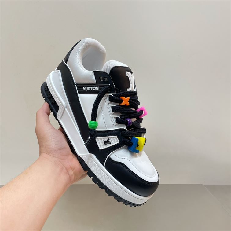 LOUIS VUITTON TRAINER MAXI LOW-TOP SNEAKERS IN WHITE AND BLACK – LVS116