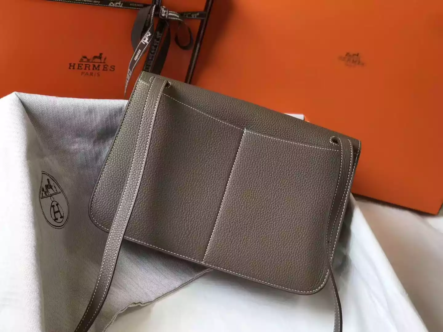 Hermes Halzan 31cm Bag In Taupe Clemence Leather – HW097