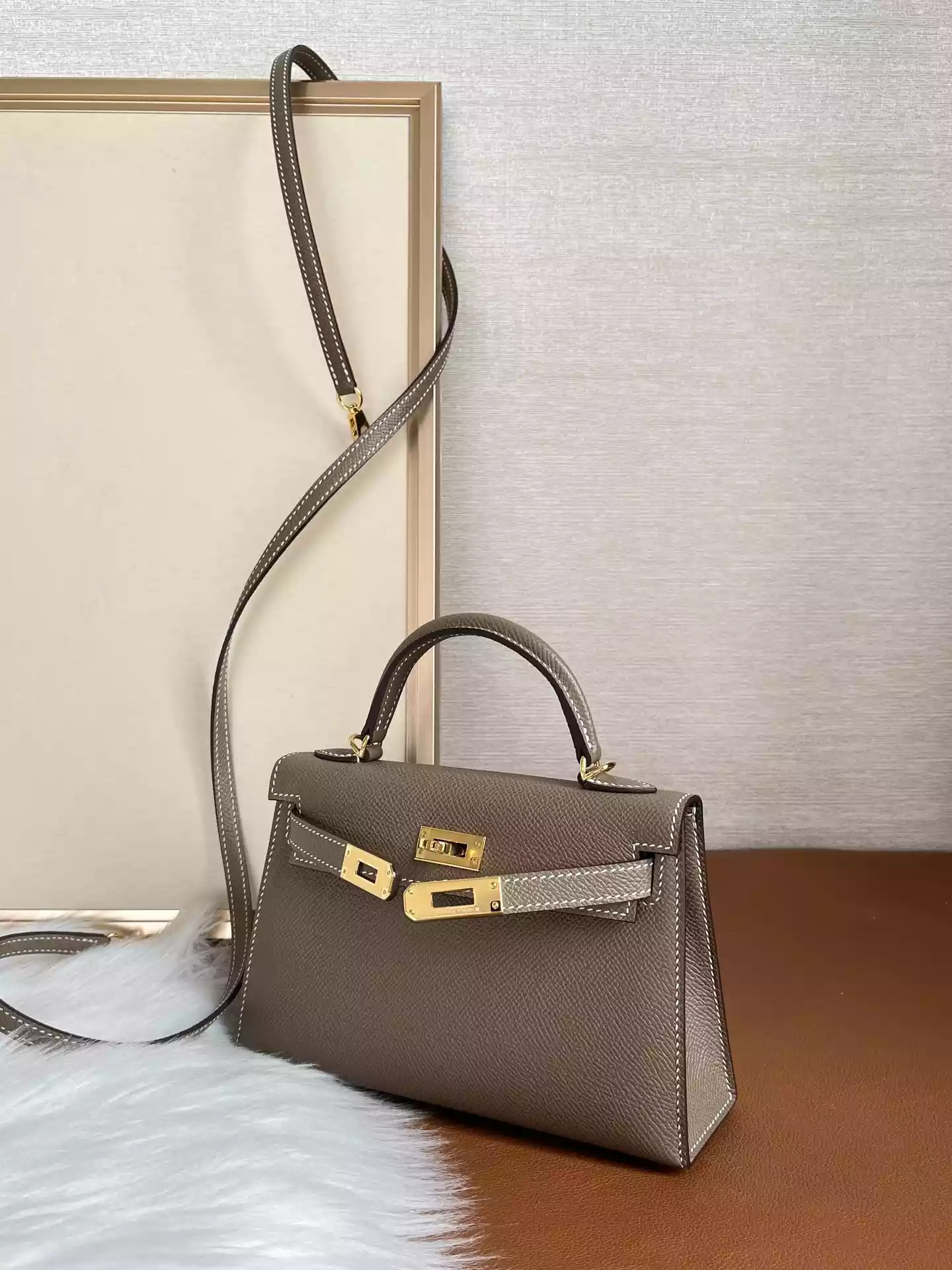 Hermes Mini Kelly 20 In Etoupe Epsom With Gold Hardware – HW192