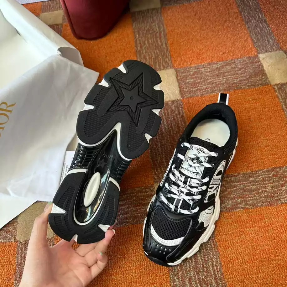 DIOR CHRONO SNEAKERS – DO0148