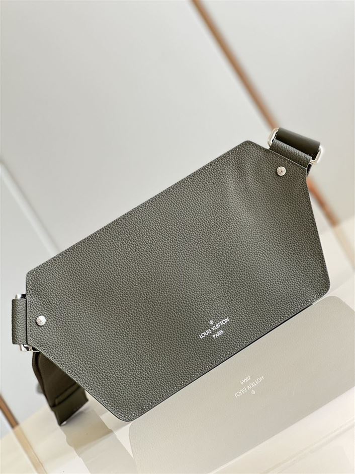 LOUIS VUITTON TAKEOFF SLING AEROGRAM – LVB035