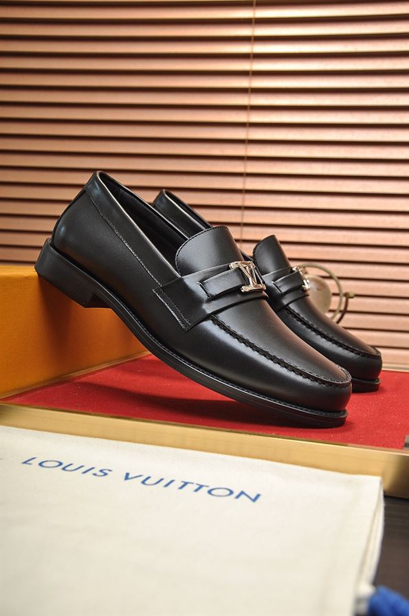 LOUIS VUITTON MAJOR LOAFER – VL030