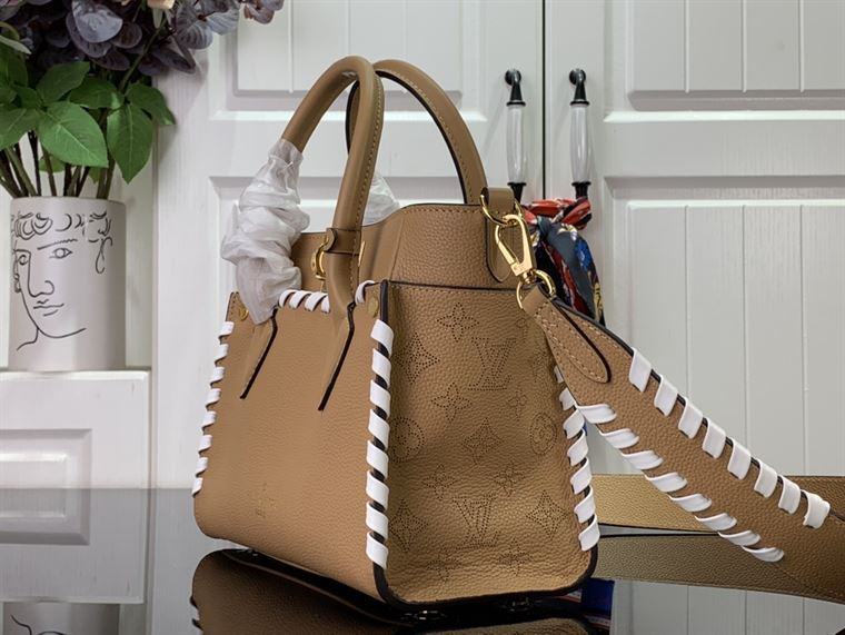 LOUIS VUITTON ON MY SIDE PM HIGH END LEATHERS – LW084